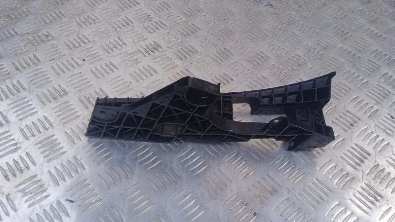 Кронштейн крепления бампера переднего Lexus Is 250 Ii (2005-2013) 2008 5211553020 2.2 D 2ADFHV, правый