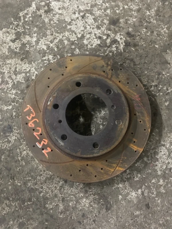 Диск тормозной передний Mitsubishi L200 (2006-2015) 2006 MN102276 ПИКАП 2.5 D 4D56