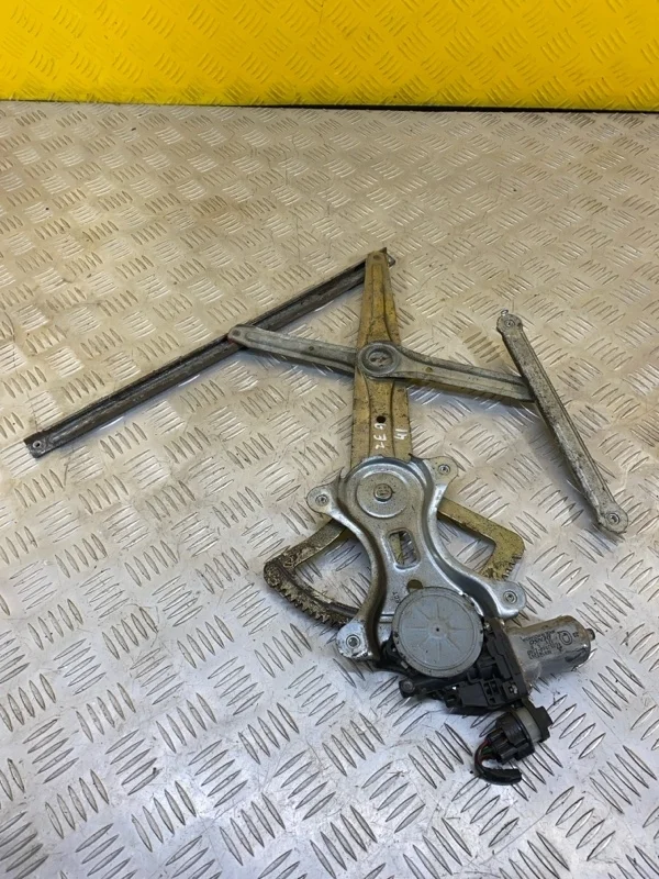 Стеклоподъемник электр. передний левый Mitsubishi L200 (2006-2015) 2007 MN182353 ПИКАП 2.5 D 4D56