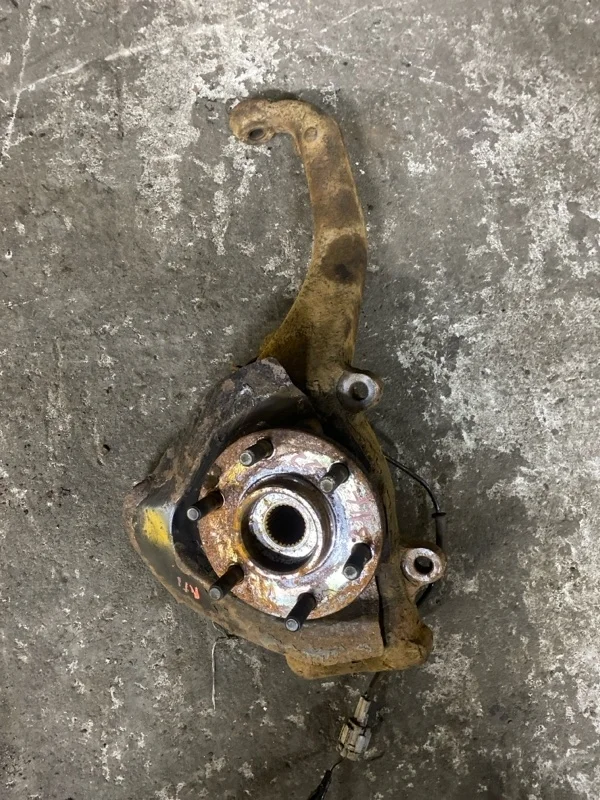 Кулак поворотный левый Nissan Navara (D40) 2004-2015 2011 400155X00C 2.5 D YD25DDTI