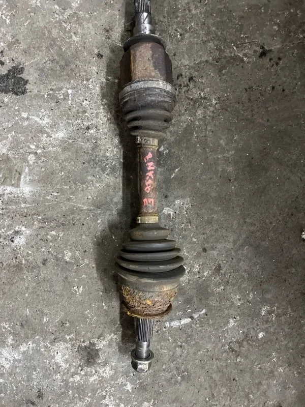 Полуось передняя правая (приводной вал, ШРУС) Nissan Navara (D40) 2004-2015 2013 39100EB300 ПИКАП 2.5 D YD25DDTI