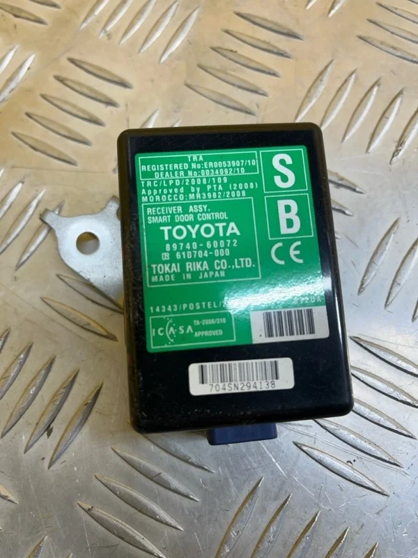 Блок управления двери Toyota Land Cruiser Prado 150 (2009-2023) 2012 8974060072 ВНЕДОРОЖНИК 3.0 D 1KDFTV