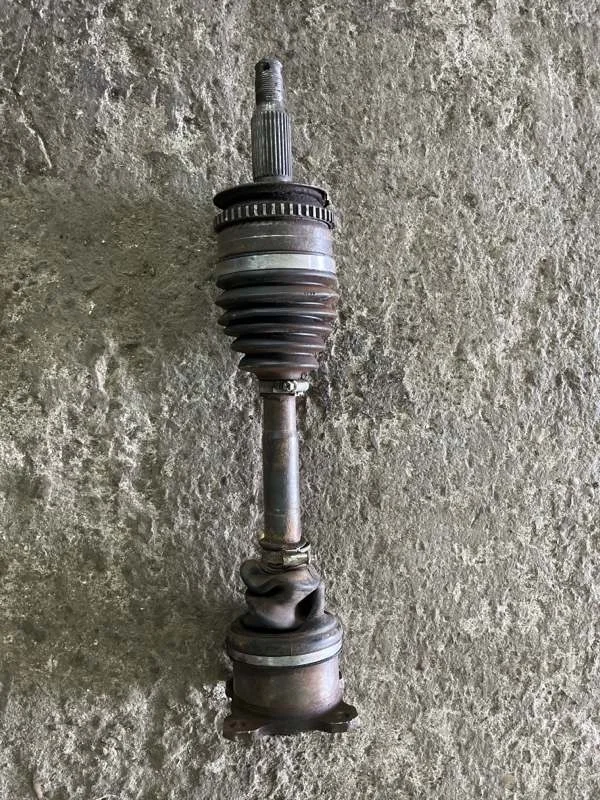 Полуось передняя правая (приводной вал, ШРУС) Mitsubishi L200 (2006-2015) 2010 3815A308