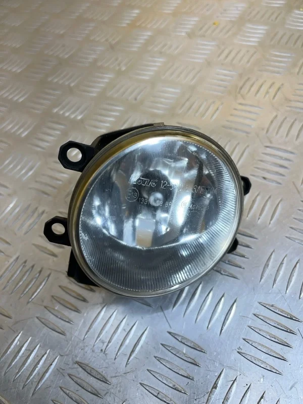 Фара противотуманная левая Toyota Land Cruiser Prado 150 (2009-2023) 2014 8122048051 ВНЕДОРОЖНИК 3.0 D 1KDFTV