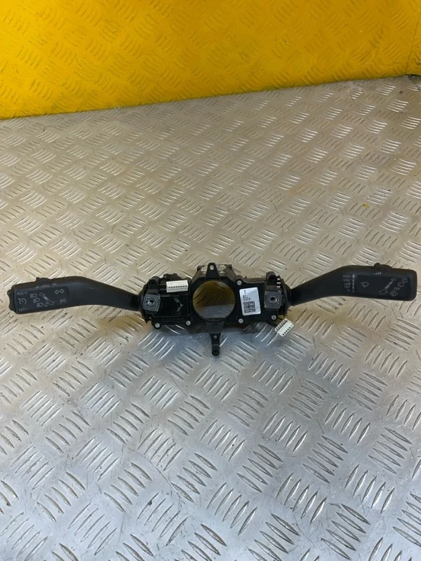 Переключатель подрулевой (стрекоза) Volkswagen Tiguan (2007-2011) 2010 5K0953501AT 2.0 D