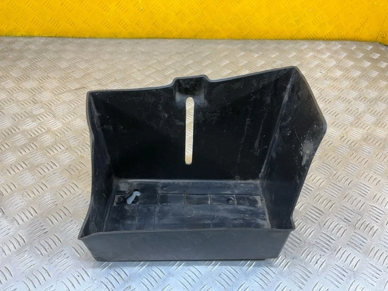 Полка аккумулятора Mitsubishi L200 (2015-2022) 2018 MN179221 2.4 D 4N15