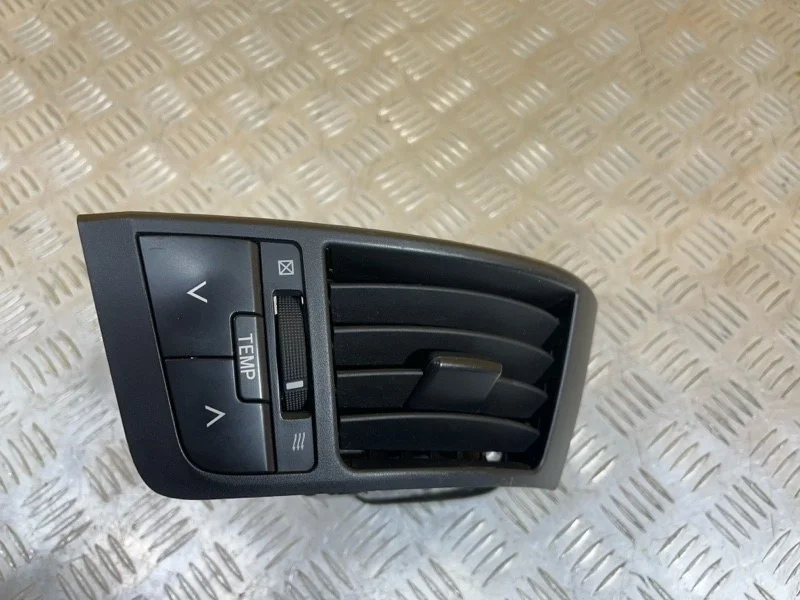 Дефлектор обдува салона Toyota Land Cruiser 200 (2008-2021) 2008 5568760100 ВНЕДОРОЖНИК 4.5 D 1VDFTV