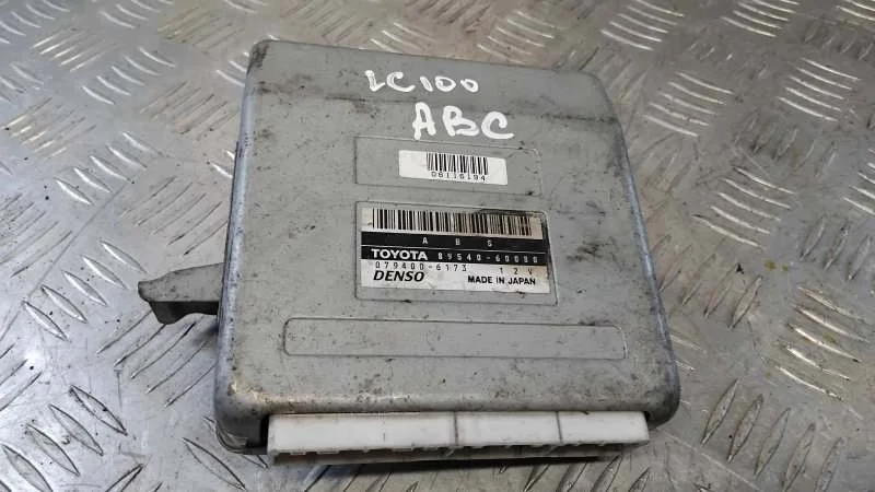Блок управления ABS Toyota Land Cruiser (100) 1998-2007 2005 8954060080 4.7 I 2UZFE