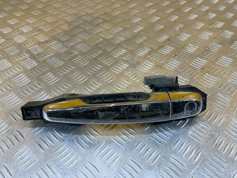 Ручка двери наружная передняя левая Mitsubishi L200 (2006-2015) 2012 5716A032 2.5 D 4D56