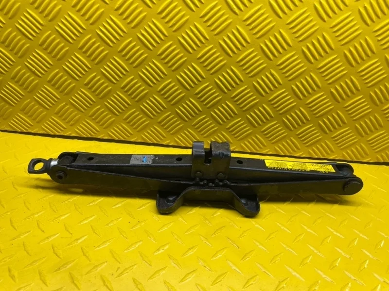 Домкрат Toyota Rav 4 (XA30) (2005-2014) 2006 091110W110 2.0 I 1AZFE