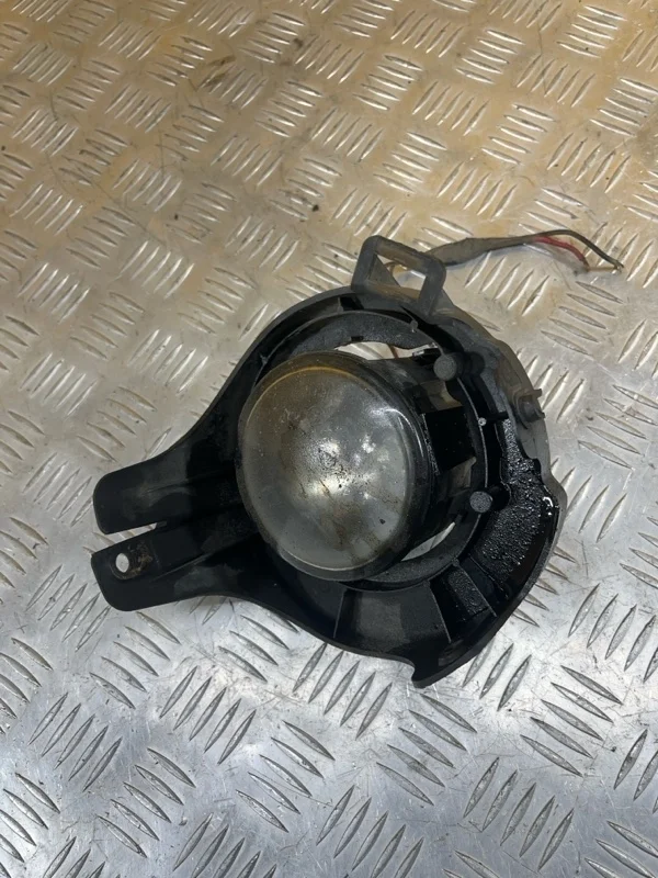 Фара противотуманная правая Nissan Pathfinder (R51M) 2004-2013 2006 26150EB500 ВНЕДОРОЖНИК 2.5 D YD25DDTI