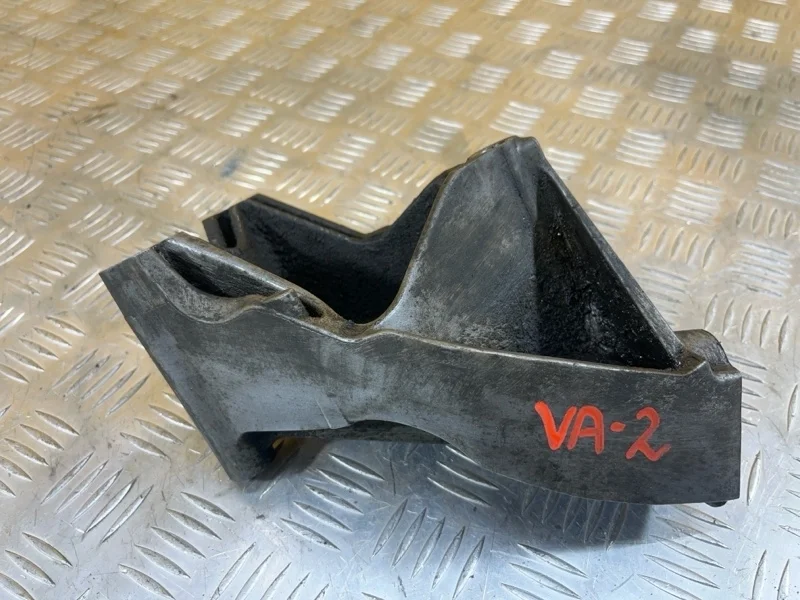 Кронштейн двигателя Volkswagen Amarok (2010-2016) 2010 03L199307 ПИКАП 2.0 D CDBA