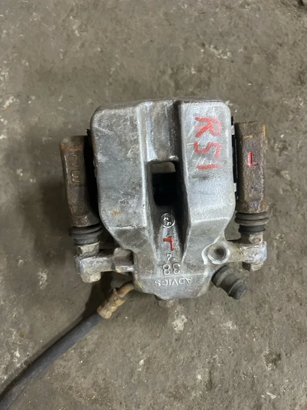 Суппорт задний левый Nissan Pathfinder (R51M) 2004-2013 2006 44011EB30A ВНЕДОРОЖНИК 2.5 D YD25DDTI