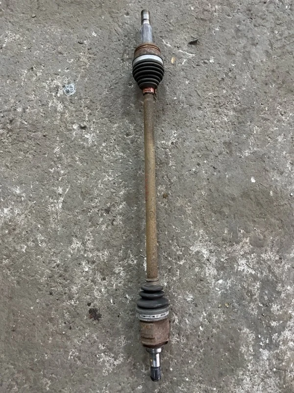 Полуось задняя (приводной вал, ШРУС) Toyota Rav 4 (XA30) (2005-2014) 2006 4233042050 2.0 I 1AZFE, левый