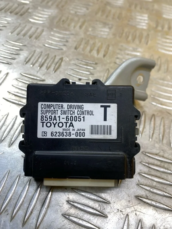 Блок управления кондиционера Toyota Land Cruiser Prado 150 (2009-2023) 2014 859A160051 3.0 D 1KDFTV