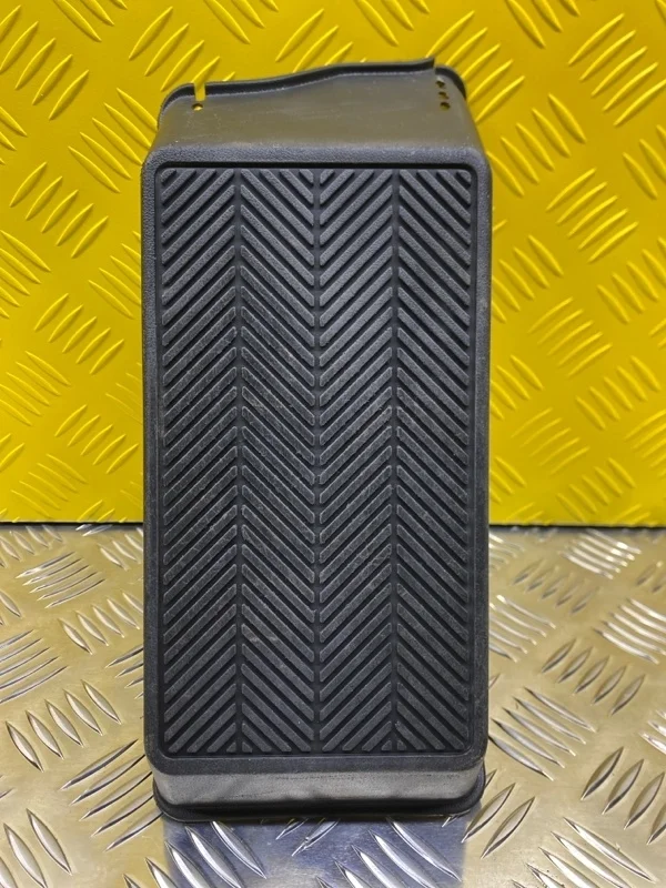 Опорная площадка для ноги Toyota Land Cruiser Prado 150 (2009-2023) 2014 5819060150 3.0 D 1KDFTV