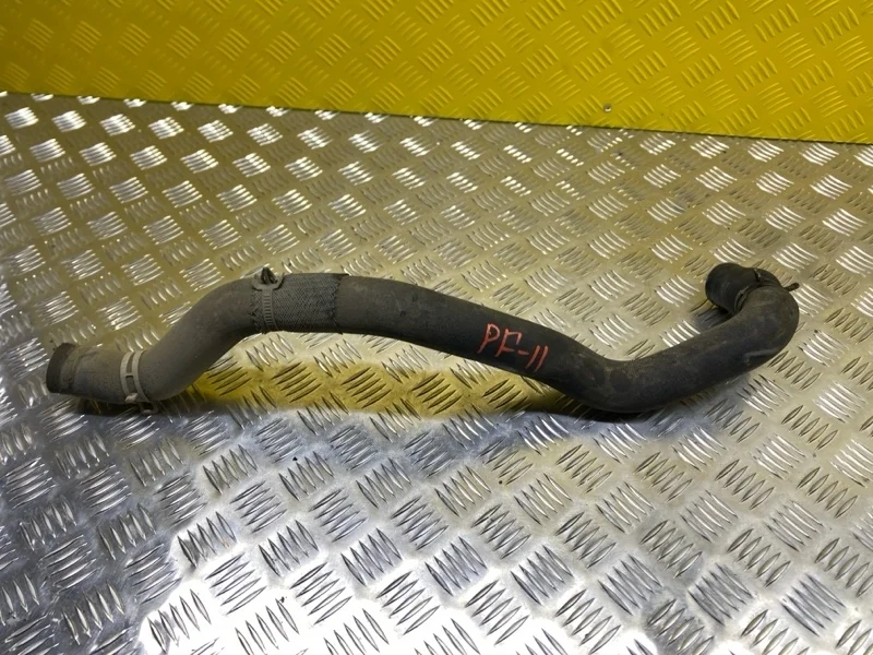 Патрубок системы охлаждения Nissan Pathfinder (R51M) 2004-2013 2007 21503EB300 2.5 D YD25DDTI