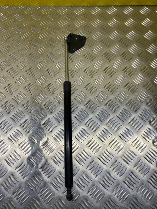 Амортизатор двери багажника Nissan Pathfinder (R51M) 2004-2013 2007 90451EB31B 2.5 D YD25DDTI