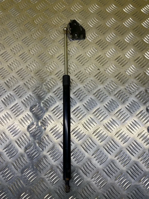 Амортизатор двери багажника Nissan Pathfinder (R51M) 2004-2013 2007 90450EB31B 2.5 D YD25DDTI