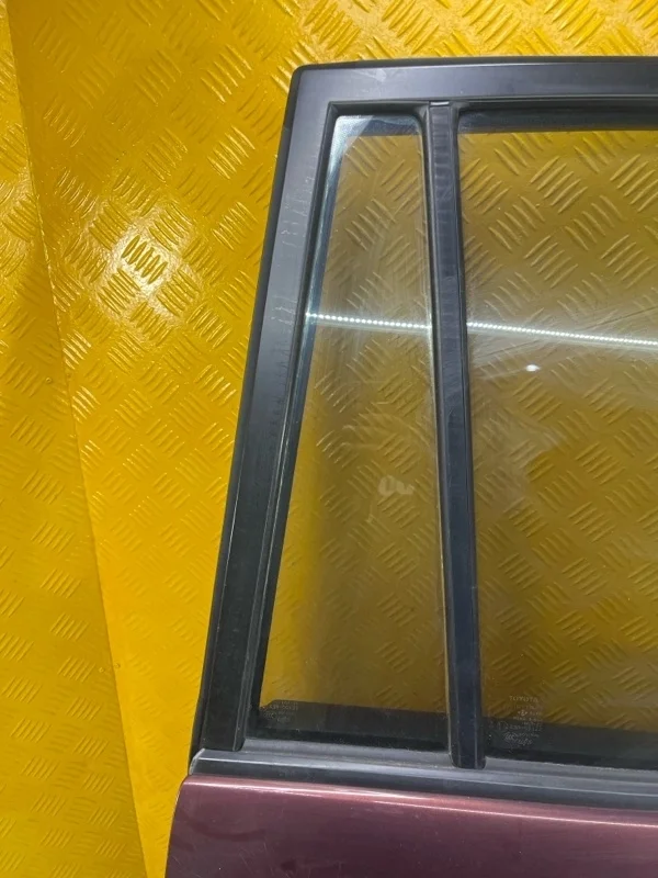 Стекло двери задней правой (форточка) Toyota Land Cruiser Prado 120 (2002-2009) 2007 6812360231 ВНЕДОРОЖНИК 3.0 D 1KDFTV
