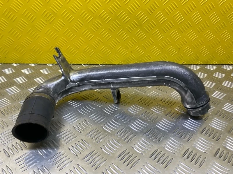 Патрубок интеркулера Nissan Navara (D40) 2004-2015 2010 144605X00B ПИКАП 2.5 D YD25DDTI