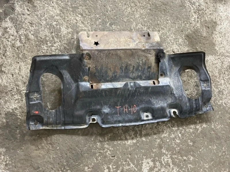 Защита двигателя Toyota Hilux (2005-2015) 2013 514410K050 2.5 D 2KDFTV