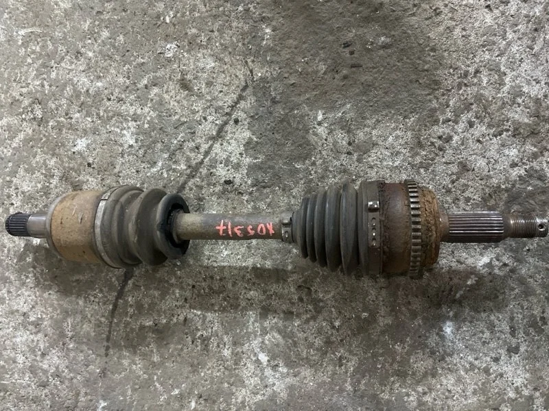 Полуось передняя левая (приводной вал, ШРУС) Mitsubishi L200 (2006-2015) 2008 3815A307 ПИКАП 2.5 D 4D56