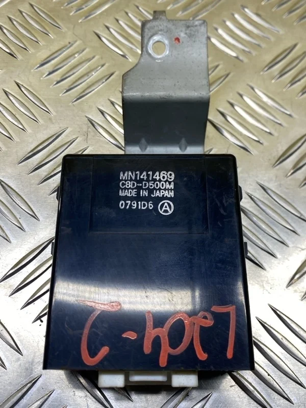 Блок управления стеклоподъемниками Mitsubishi L200 (2006-2015) 2012 MN141469 ПИКАП 2.5 D 4D56U