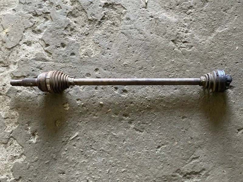 Полуось задняя (приводной вал, ШРУС) Toyota Rav 4 (XA30) (2005-2014) 2009 4233042050 3.5 I 2GRFE, левый