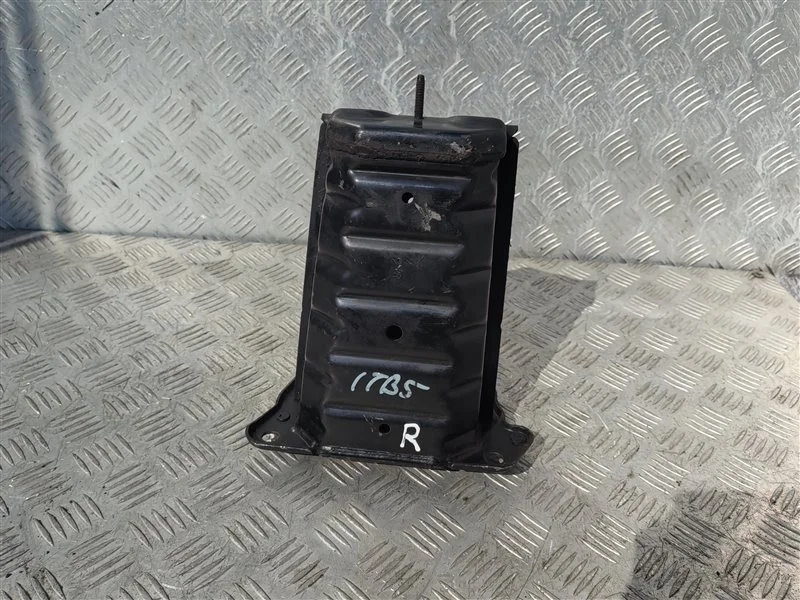 Кронштейн усилителя переднего бампера правый Lexus Gs 300 Iii (2004-2012) 2005 5710730061 СЕДАН 3.0 I 3GRFSE