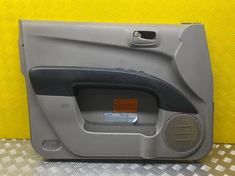 Обшивка двери передняя левая Mitsubishi L200 (2006-2015) 2012 7221A733HA 2.5 D 4D56