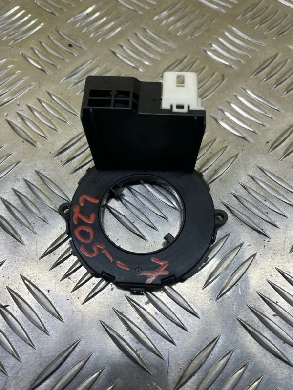 Датчик угла поворота руля Mitsubishi L200 (2015-2022) 2015 8651A174 ПИКАП 2.4 D 4N15