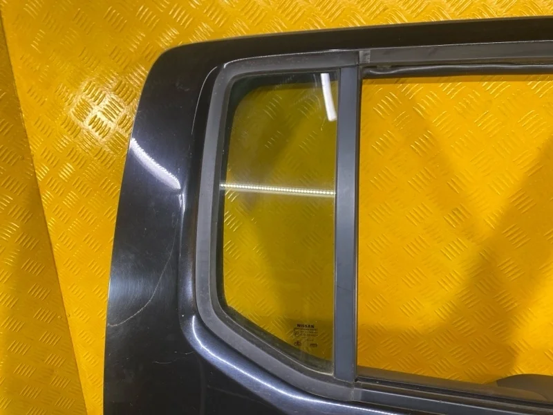 Стекло двери задней правой (форточка) Nissan Navara (D40) 2004-2015 2007 82262EB320 ПИКАП 2.5 D YD25DDTI