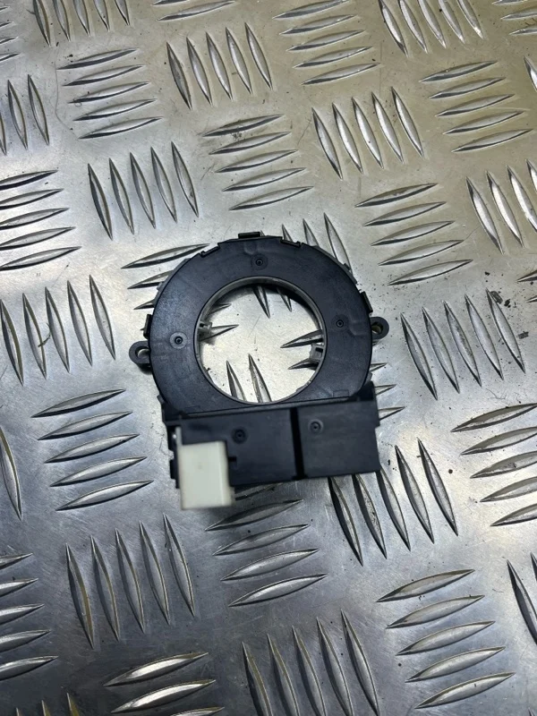 Датчик угла поворота руля Toyota Land Cruiser Prado 150 (2009-2023) 2014 8924574010 3.0 D 1KDFTV