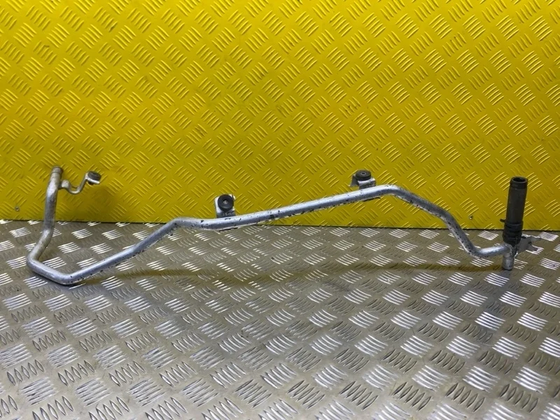 Трубка системы охлаждения Nissan Navara (D40) 2004-2015 2010 2263044B20 ПИКАП 2.5 D YD25DDTI