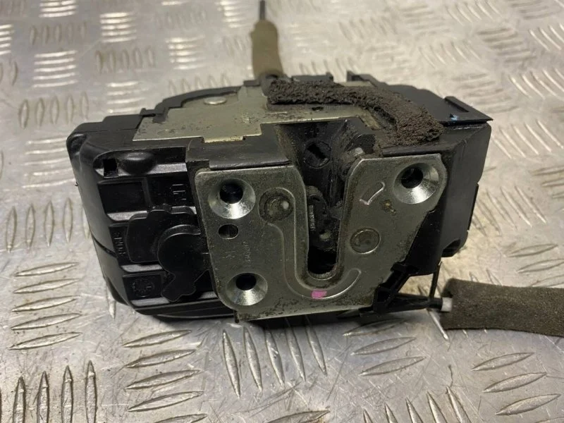 Замок двери передней правой Nissan Pathfinder (R51M) 2004-2013 2008 80500EB30A ВНЕДОРОЖНИК 2.5 D YD25DDTI