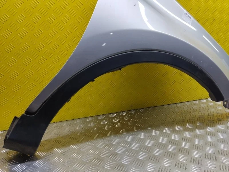 Молдинг крыла переднего правого Toyota Rav 4 (CA40) (2012-2019) 2013 7560142150 2.0 D 1ADFTV