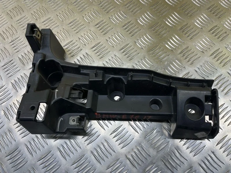 Кронштейн заднего бампера правый BMW X5 E70 (2006—2013) 2013 51127226936 3.0 D N57