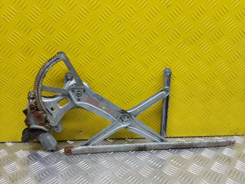 Стеклоподъемник электр. передний правый Lexus Rx 300 (2003-2008) 2003 6980133040 ВНЕДОРОЖНИК 3.0 I 1MZFE