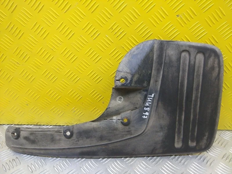 Брызговик передний левый Toyota Hilux (2005-2015) 2010 766220K110 ПИКАП 2.5 D 2KDFTV