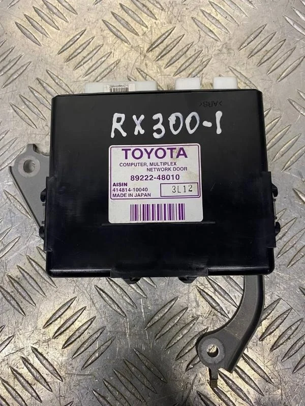 Блок управления центральным замком Lexus RX 300 (2003-2008) 2003 8922248010 ВНЕДОРОЖНИК 3.0 I 1MZFE