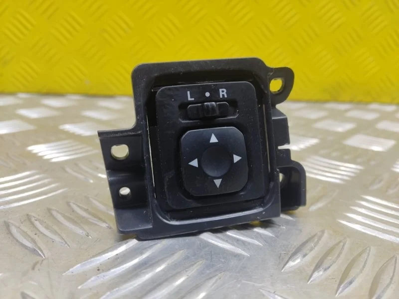 Джойстик регулировки зеркал Mitsubishi L200 (2015-2022) 2021 MR417977 ПИКАП 2.4 D 4N15