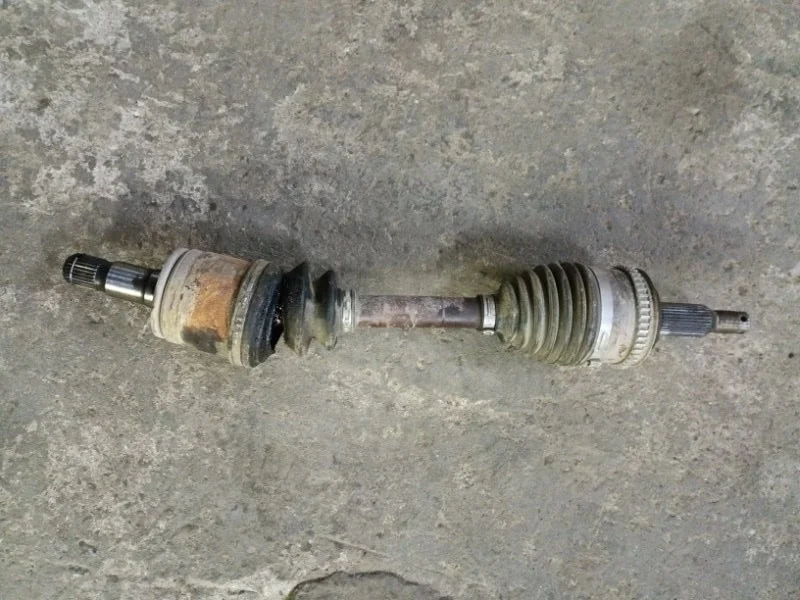 Полуось передняя левая (приводной вал, ШРУС) Mitsubishi L200 (2015-2022) 2021 3815A585 ПИКАП 2.4 D 4N15