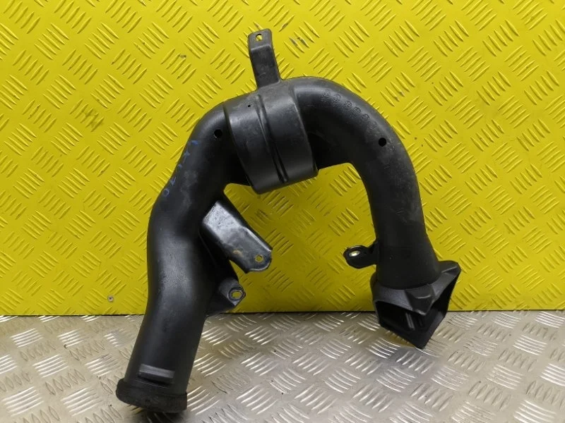 Патрубок воздушного фильтра Toyota Rav 4 (Ca40) (2012-2019) 2014 1775126070 2.0 D 1ADFTV