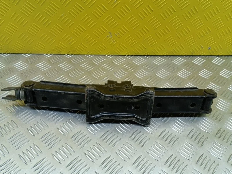 Домкрат Nissan Pathfinder (R51M) 2004-2013 2010 99550EB300 2.5 D YD25DDTI