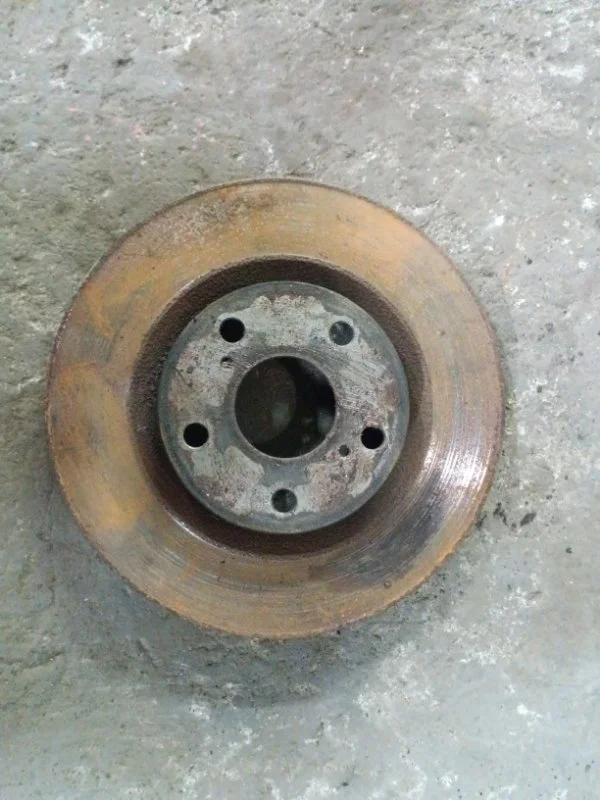 Диск тормозной передний Toyota Rav 4 (XA30) (2005-2014) 2006 4351242050 2.0 I 1AZFE