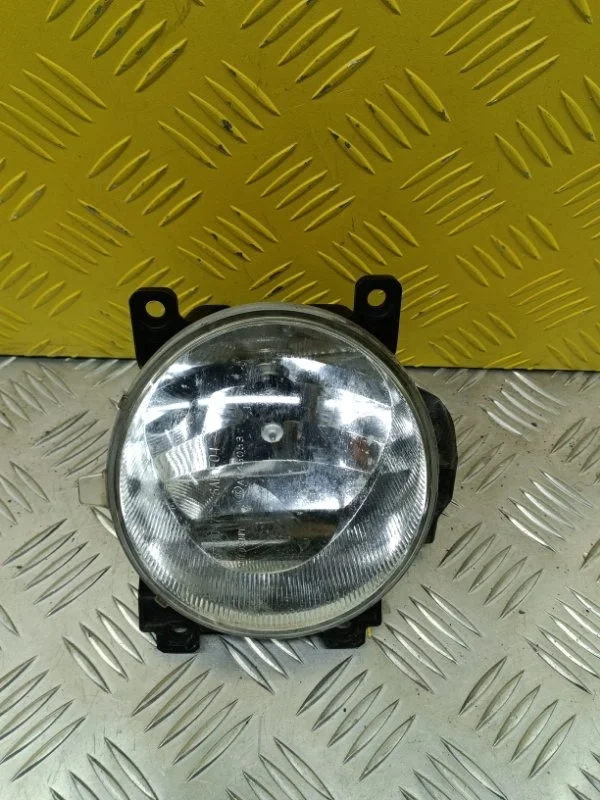 Фара противотуманная левая Toyota Rav 4 (Ca40) (2012-2019) 2014 8122060100 2.0 D 1ADFTV