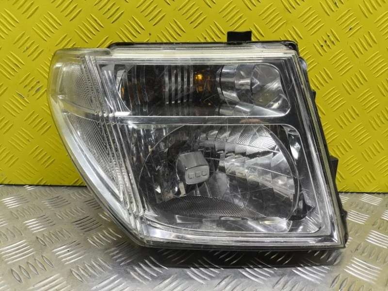 Фара правая Nissan Pathfinder (R51M) 2004-2013 2009 26010EB380