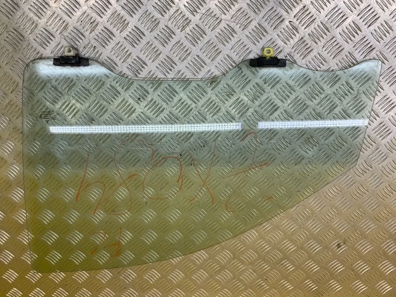 Стекло двери передней левой Mitsubishi L200 (2006-2015) 2006 MN117597 ПИКАП 2.5 D 4D56