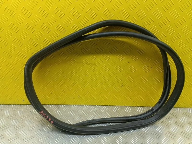 Уплотнитель Toyota Rav 4 (CA40) (2012-2019) 2013 7553342060 2.2 D 2ADFTV